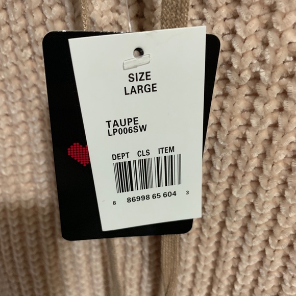 3Hearts Women's Long Sleeve Chenille Cropped - Picture 3 of 3